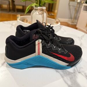 Nike Black and Blue Metcon Shoes with Red Swoosh